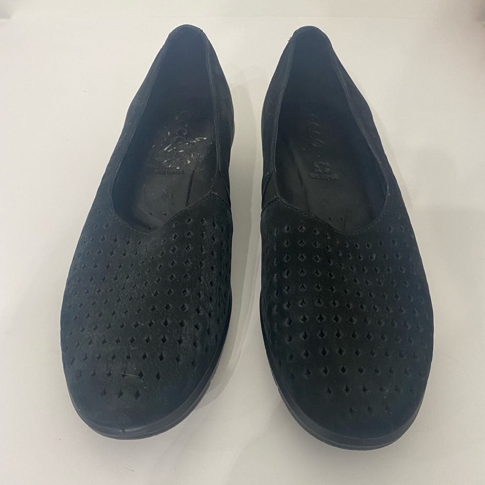 Ecco Felicia Women Black Nubuck
Perforated Wedge Loafer Size 40
Eu, 9.5 Us